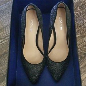 Joe's Jeans black pumps